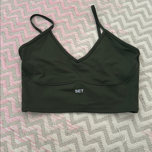 Green Set Active Set - Picture 4 of 7